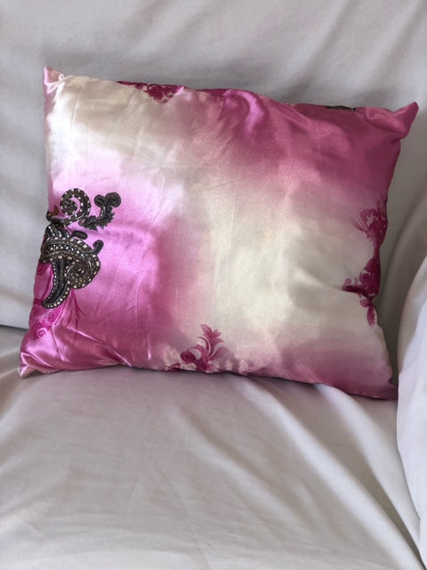 Coussin Carré Coton Blanc et Soie Fleurie - 45x45cm