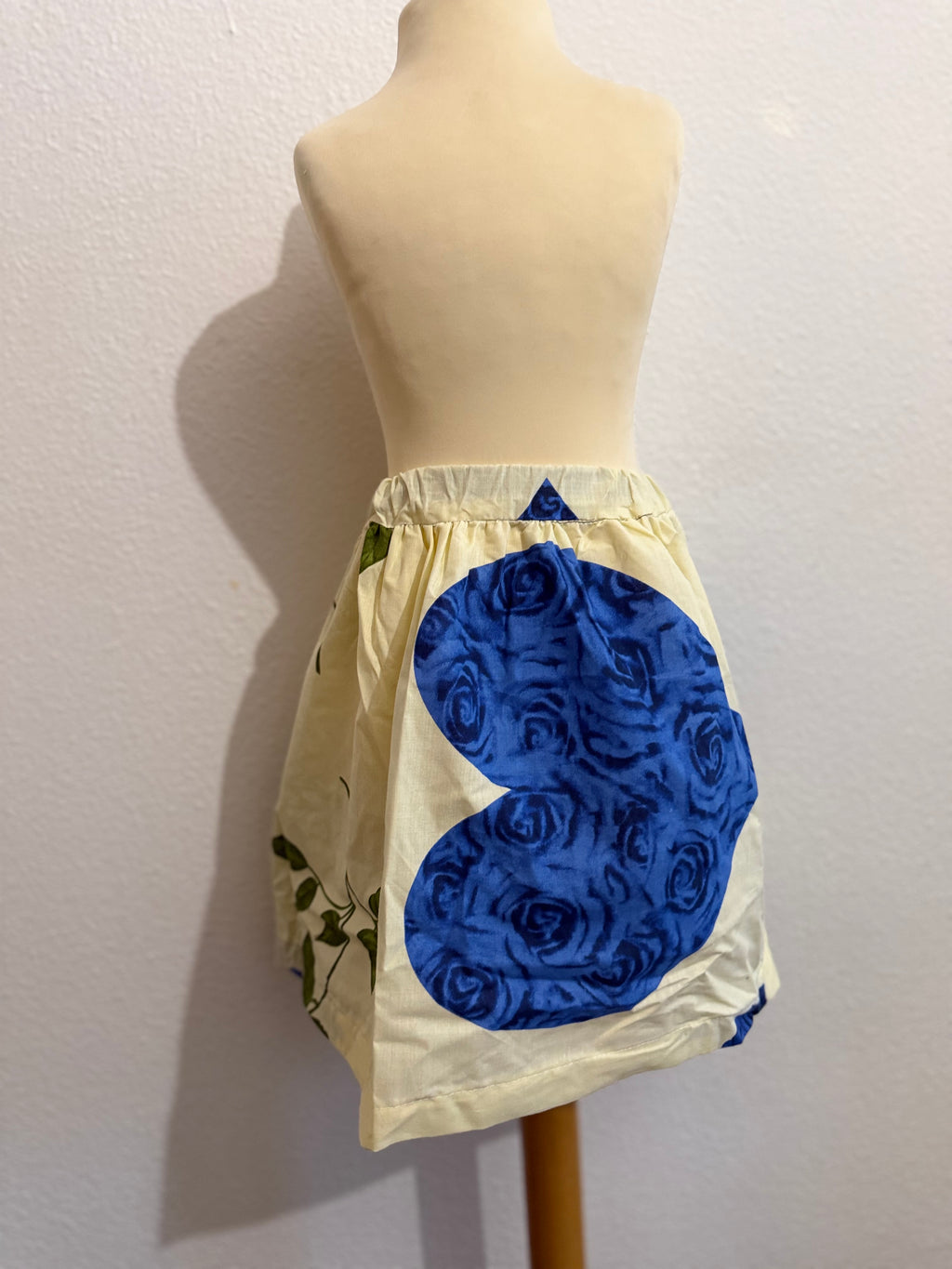 Jupe Petite Fille – Motifs Cœur – 3 à 4 ans