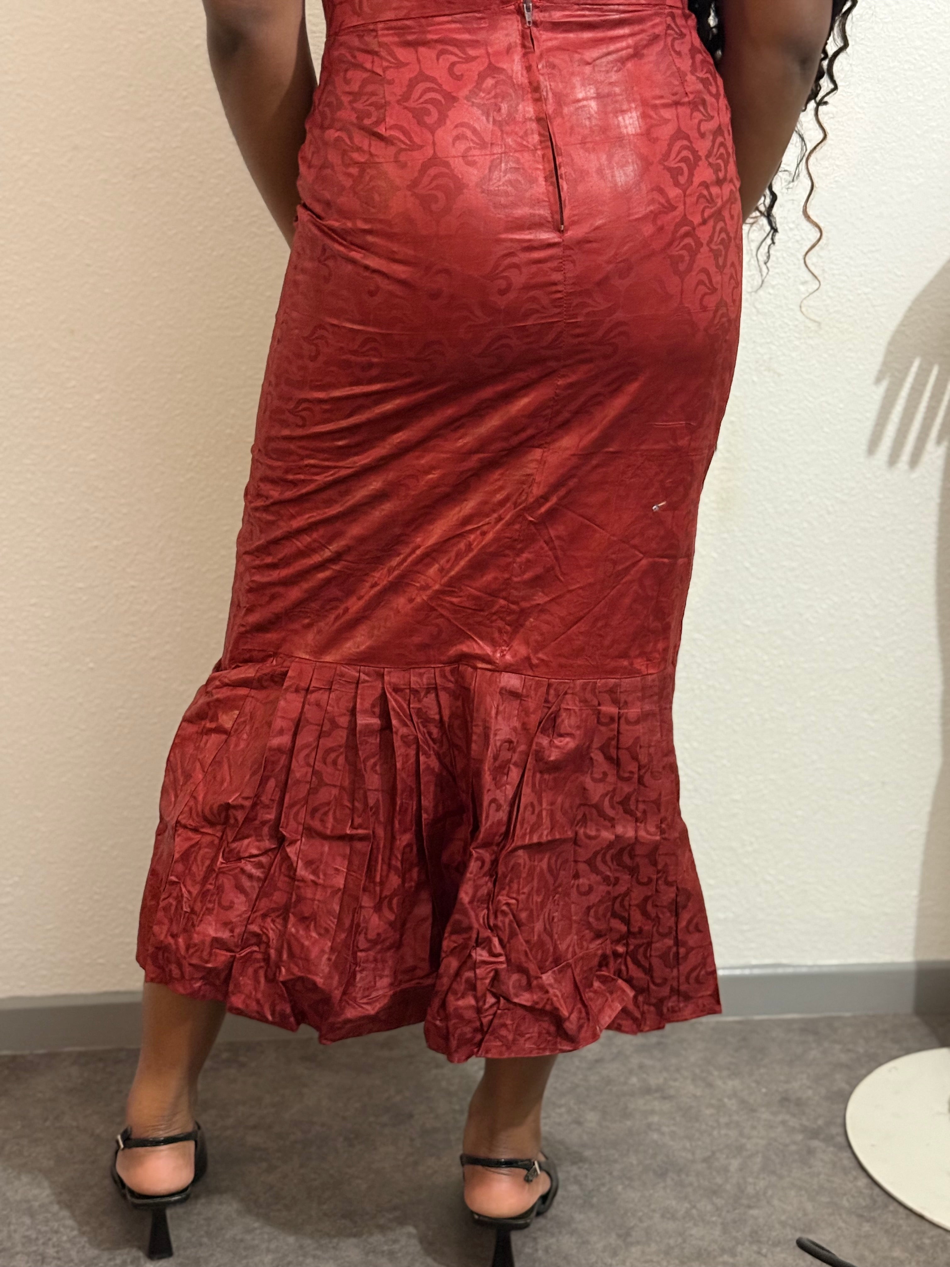 Jupe Longue Ajustée - Bordeaux Satiné & Motifs Damassés