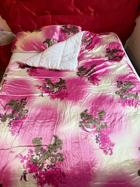 Parure de Lit 1 Place Réversible - Douceur Satinée Rose & Motifs Baroques