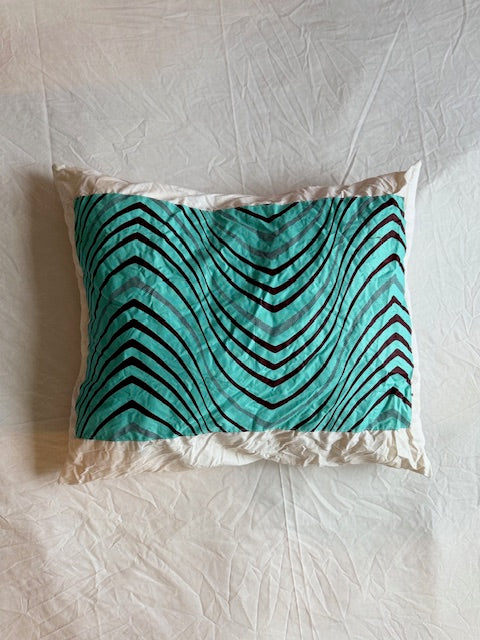 Taie d'Oreiller Graphique - Écru & Ondulations Turquoise