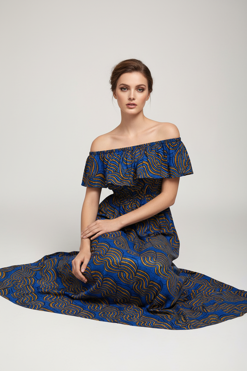 Robe longue bardot wax motifs bleu marron jaune - mannequin assise